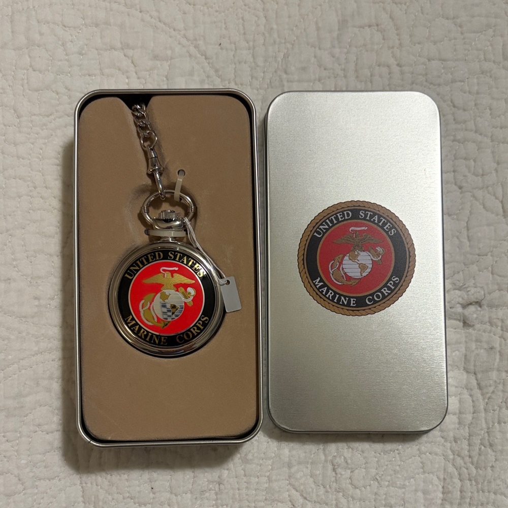 Vintage 2005 NWT Avon United States Marine Corps Pocket Watch